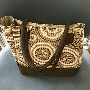 Meet your Posher, Debora