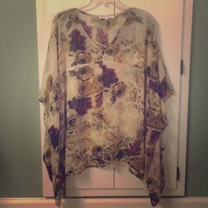 Daniel Rainn floral poncho style blouse.