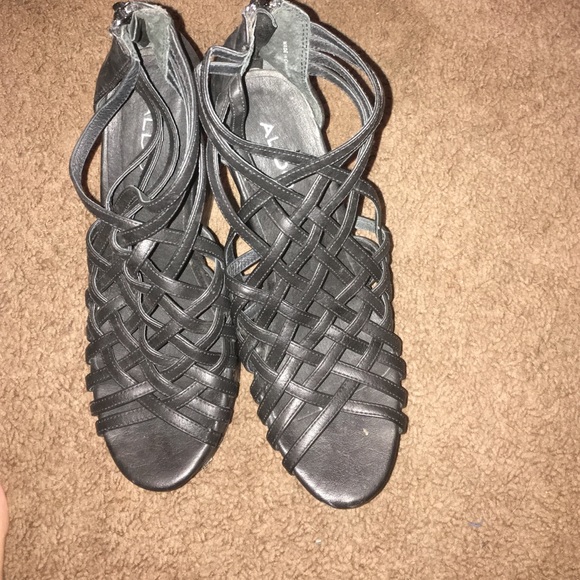 Weaved black ALDO wedges