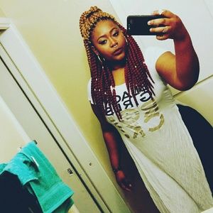 Meet your Posher, Alexis