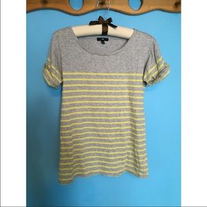 GAP Tshirt size XS