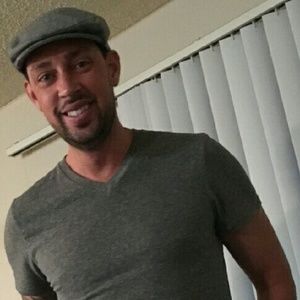 Meet your Posher, Devin