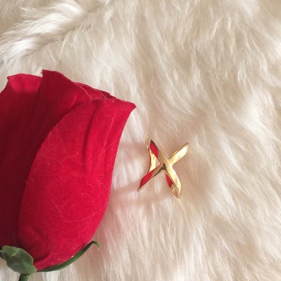 Bella ring in gold (1 LEFT) - Picture 2 of 2