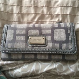 Nine West wallet 💘