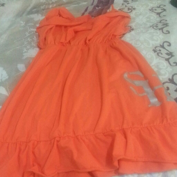 Sam houston dress iv had for 2 years and never wor