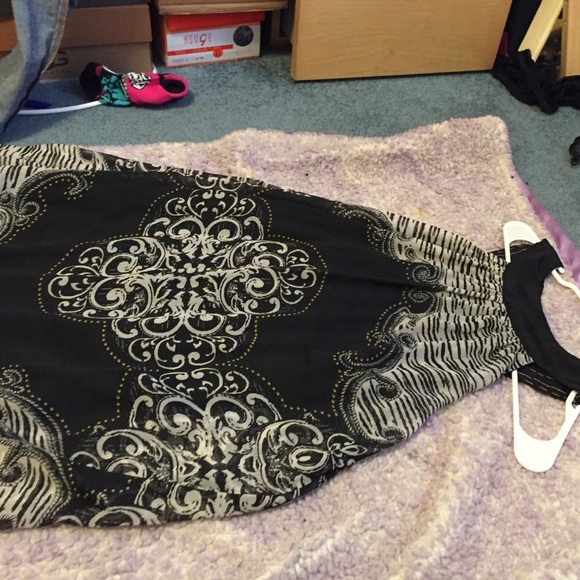 Dress - Picture 4 of 4