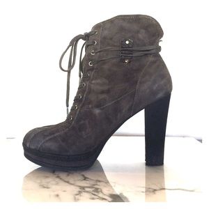 Nine West "Korvino" Gray Nubuck Platforms