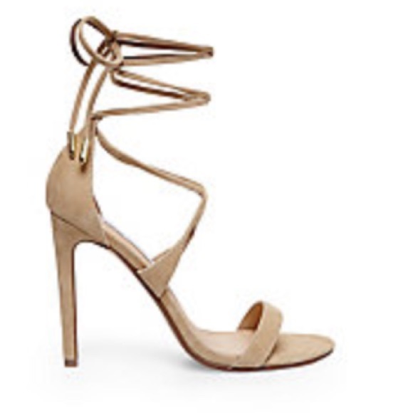 NWT Steve Madden Nude Heals sz6