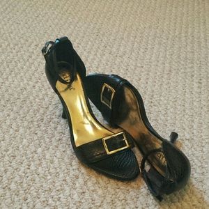Low heels sandals sale!