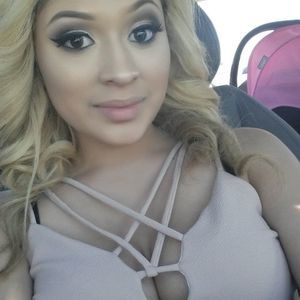 Meet your Posher, Nayely