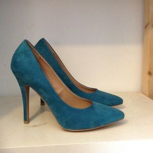 Teal 👠color sz. 8 shoes👗