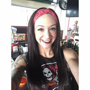 Meet your Posher, Pauline