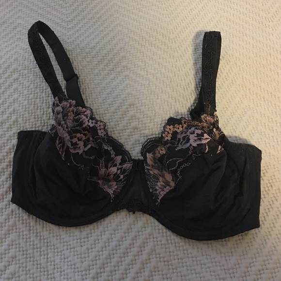 Simone Perele 34 F black lace bra. Pre loved.