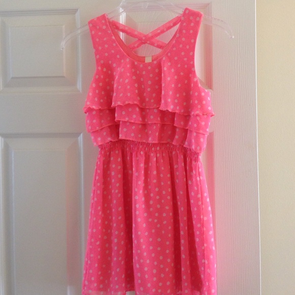 Beautiful neon pink dress, size 7-8 M, girls.