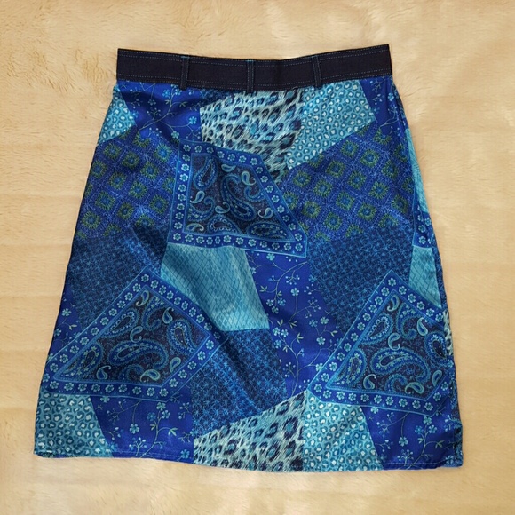 Blue Printed Skirt - Picture 2 of 4