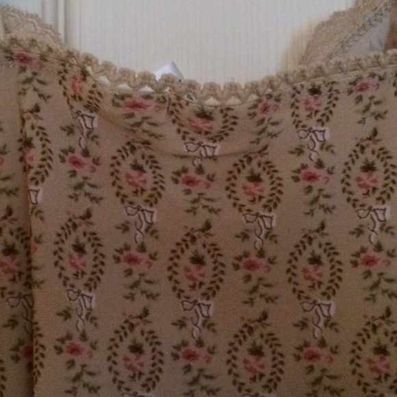 Lace Trimmed Cami - Picture 4 of 4