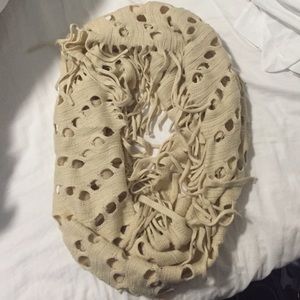 Round scarf