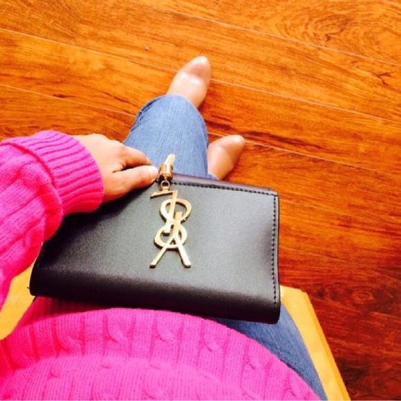 cute clutch