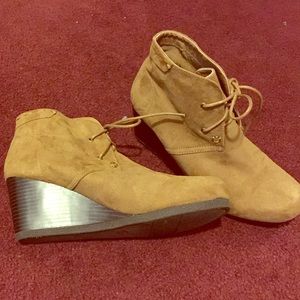 Cato tan booties