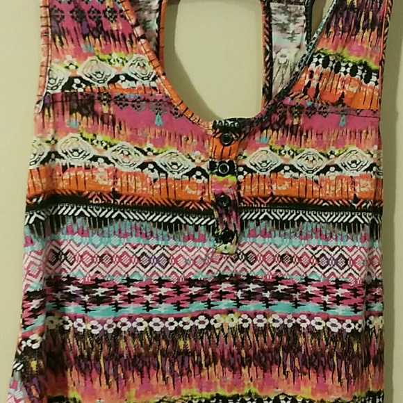 Patterned Top - Picture 2 of 3