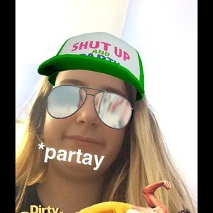 Meet your Posher, Olivia