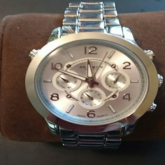 Watch, stainless steel, perfect cond EUC - Picture 1 of 4