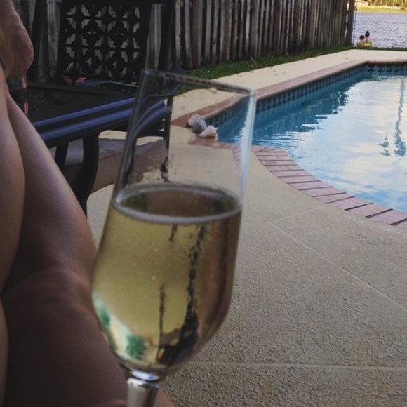 Meet your Posher, Lizney