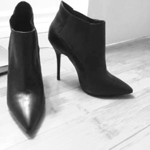 Steve Madden Black Booties size 10 NEVER WORN