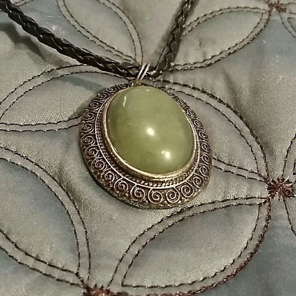 Basic Necklace - Picture 2 of 3