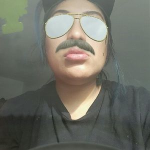 Meet your Posher, Jazmin