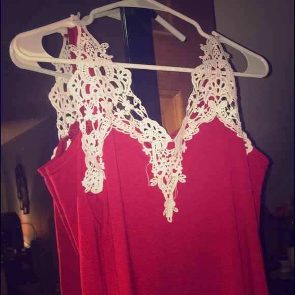 Adorable lacy shoulder showing top!