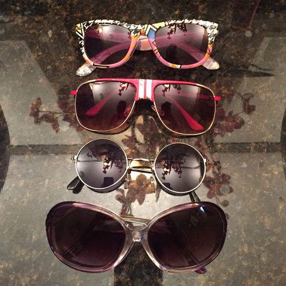 Sunglasses Bundle - Picture 1 of 4