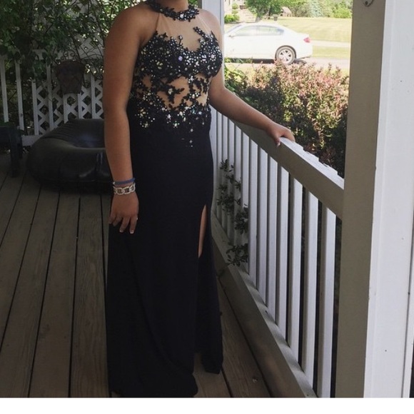 BLACK PROM DRESS - Picture 3 of 4