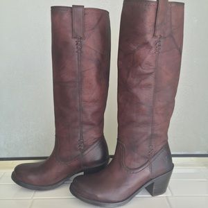 Beautiful tall riding boots by Frye!