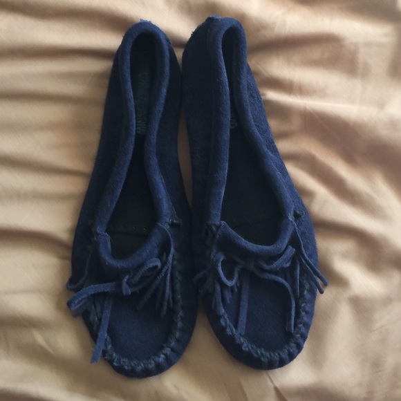 Minnetonka navy moccasins