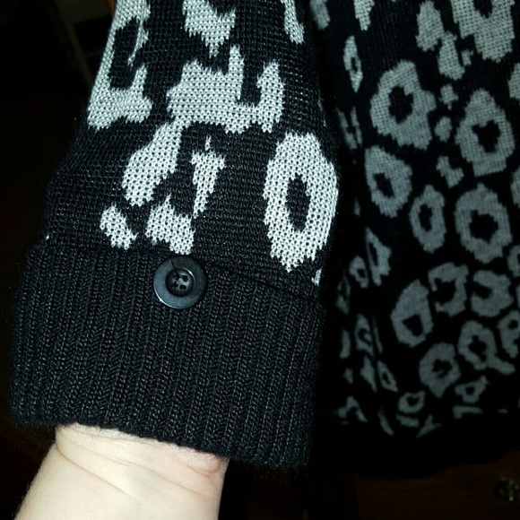 Cowell Neck Animal Print Sweater - Picture 2 of 4