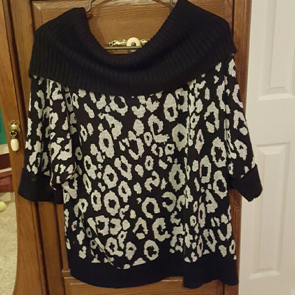 Cowell Neck Animal Print Sweater - Picture 4 of 4