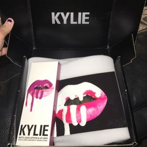 Kylie Jenner lip kit 👄