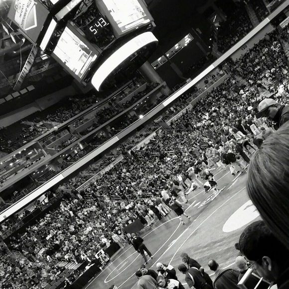 Meet your Posher, Claireise - Picture 1 of 1