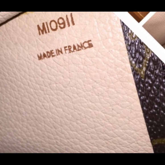 Authentic Louis Vuitton Sac plat not for sale yet. - Picture 4 of 4