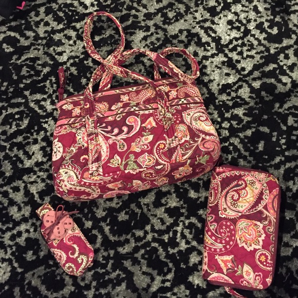 Reposhing! Vera Bradley Bundle