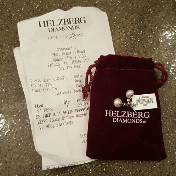 (SOLD) Beautiful Pearl Earrings.