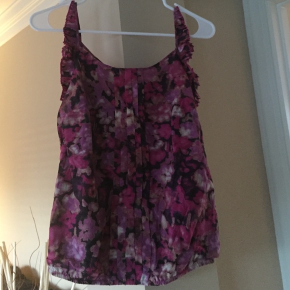 Ann Taylor Petit tank. Perfect for summer! - Picture 4 of 4