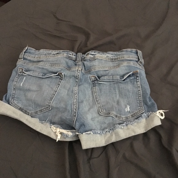 Shorts - Picture 2 of 4