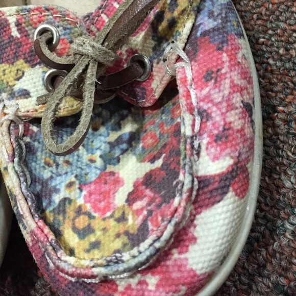 Sperry style shoes - Picture 2 of 2