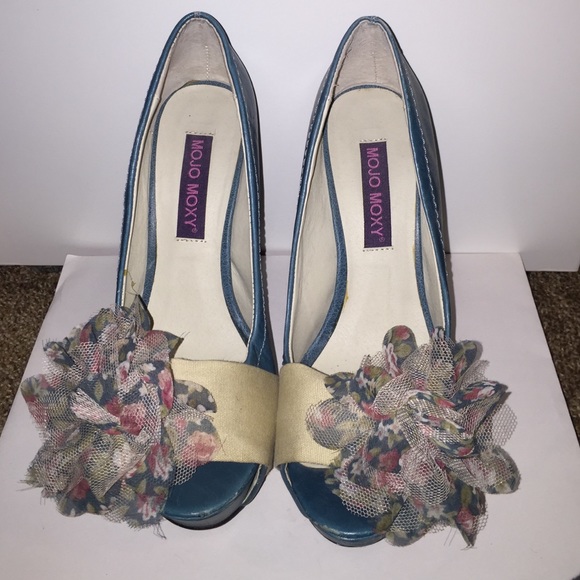 Mojo Moxy shoes