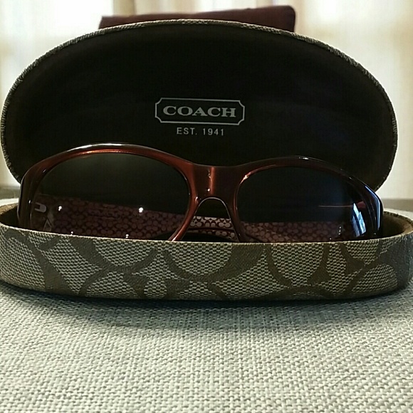 Coach Suzie burgundy sunglasses