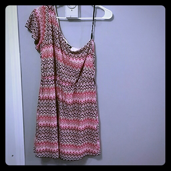 One shoulder dress