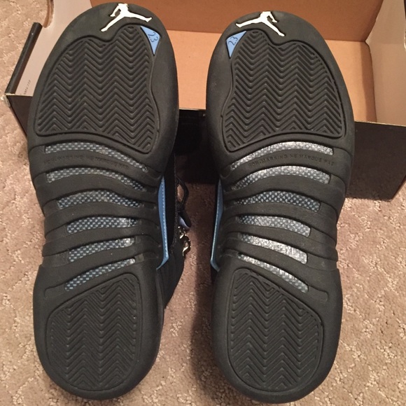 Jordan black and baby blue Carolina 12s size 4.5y - Picture 2 of 4