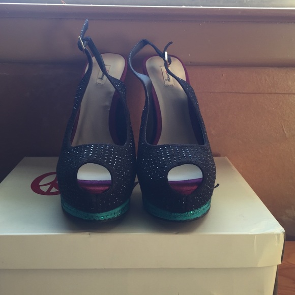 Brand new in box heels - Picture 3 of 4